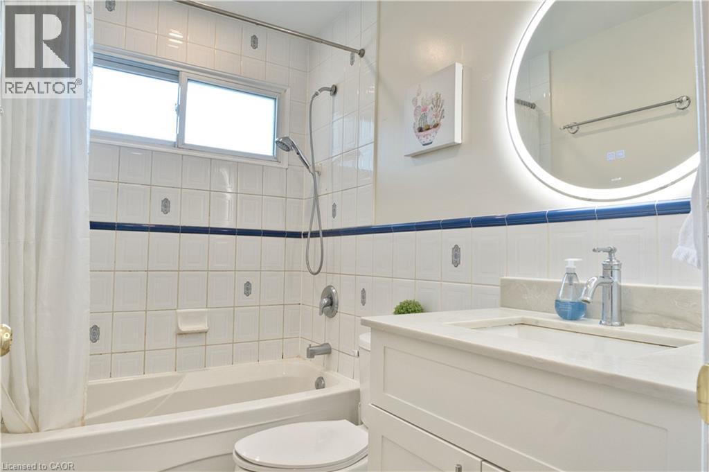 365 ADELINE Drive - 18