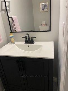 9-2 RAMBLINGS Way, Collingwood photo 9