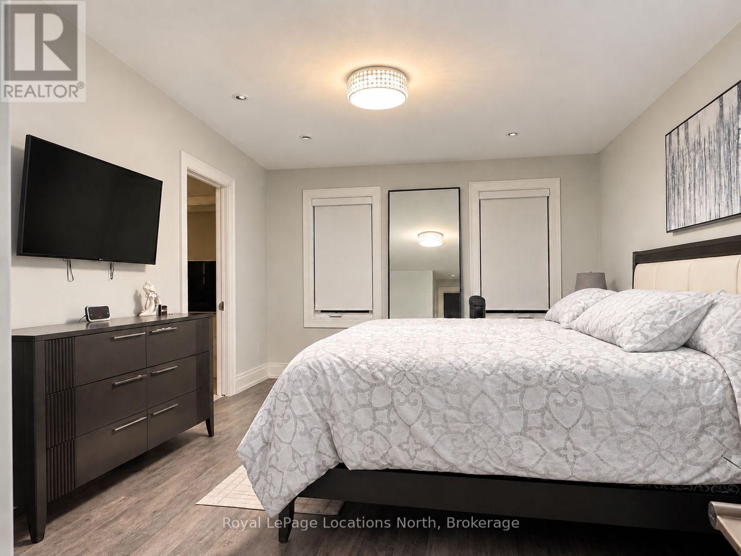 7 Elm Drive, Wasaga Beach photo 18