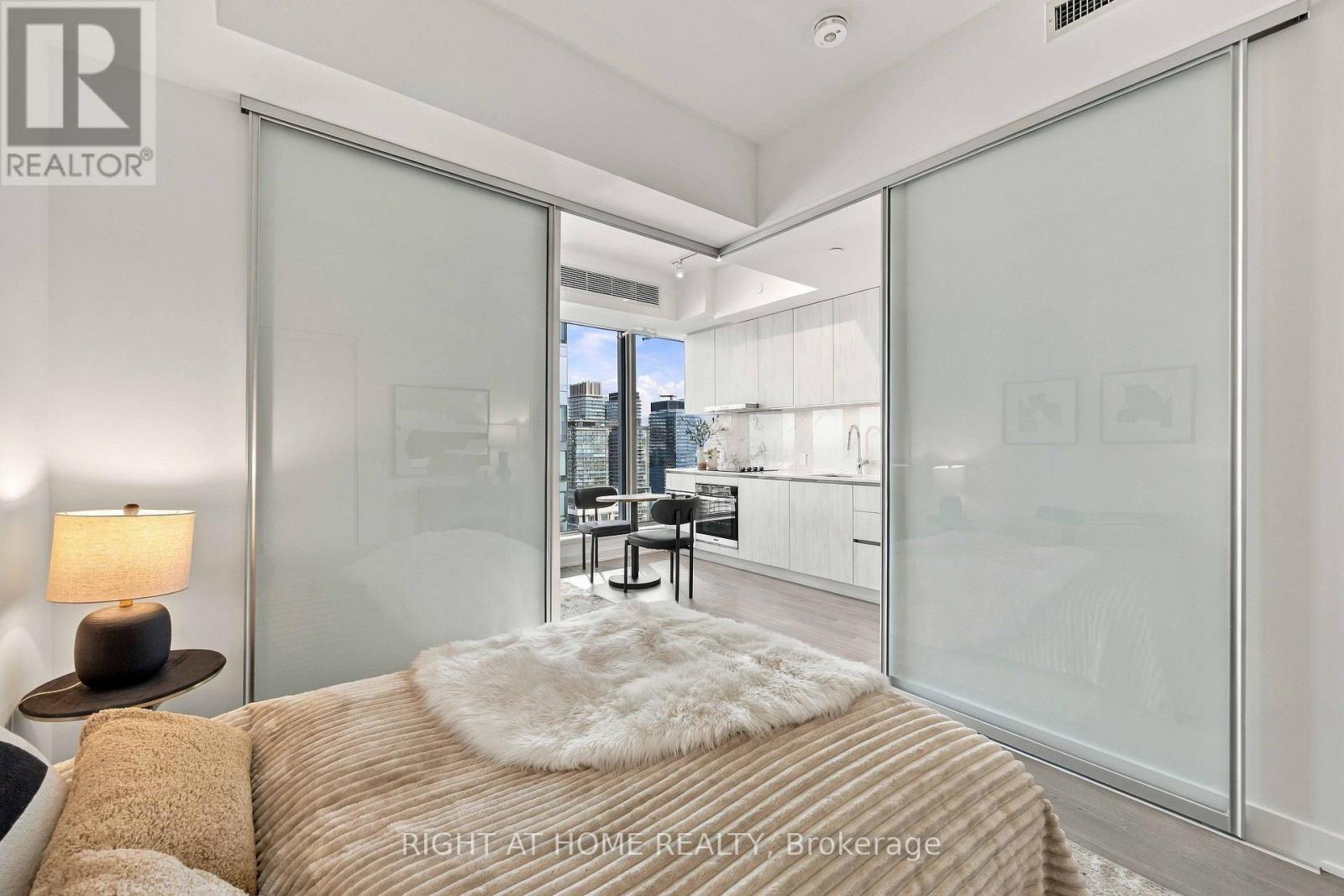 #5205 8 WELLESLEY STREET W - 21