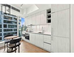 5205 - 8 Wellesley Street W, Toronto, ON M4Y0J5 Photo 18