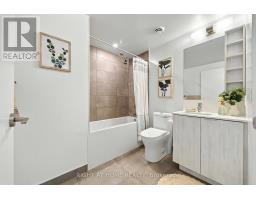 5205 - 8 Wellesley Street W, Toronto, ON M4Y0J5 Photo 24