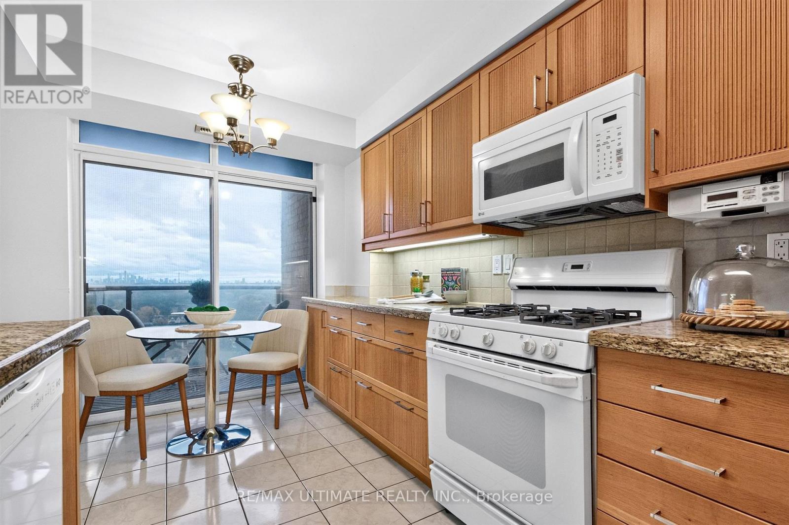 1605- 265 Ridley Boulevard, Toronto, ON photo 13