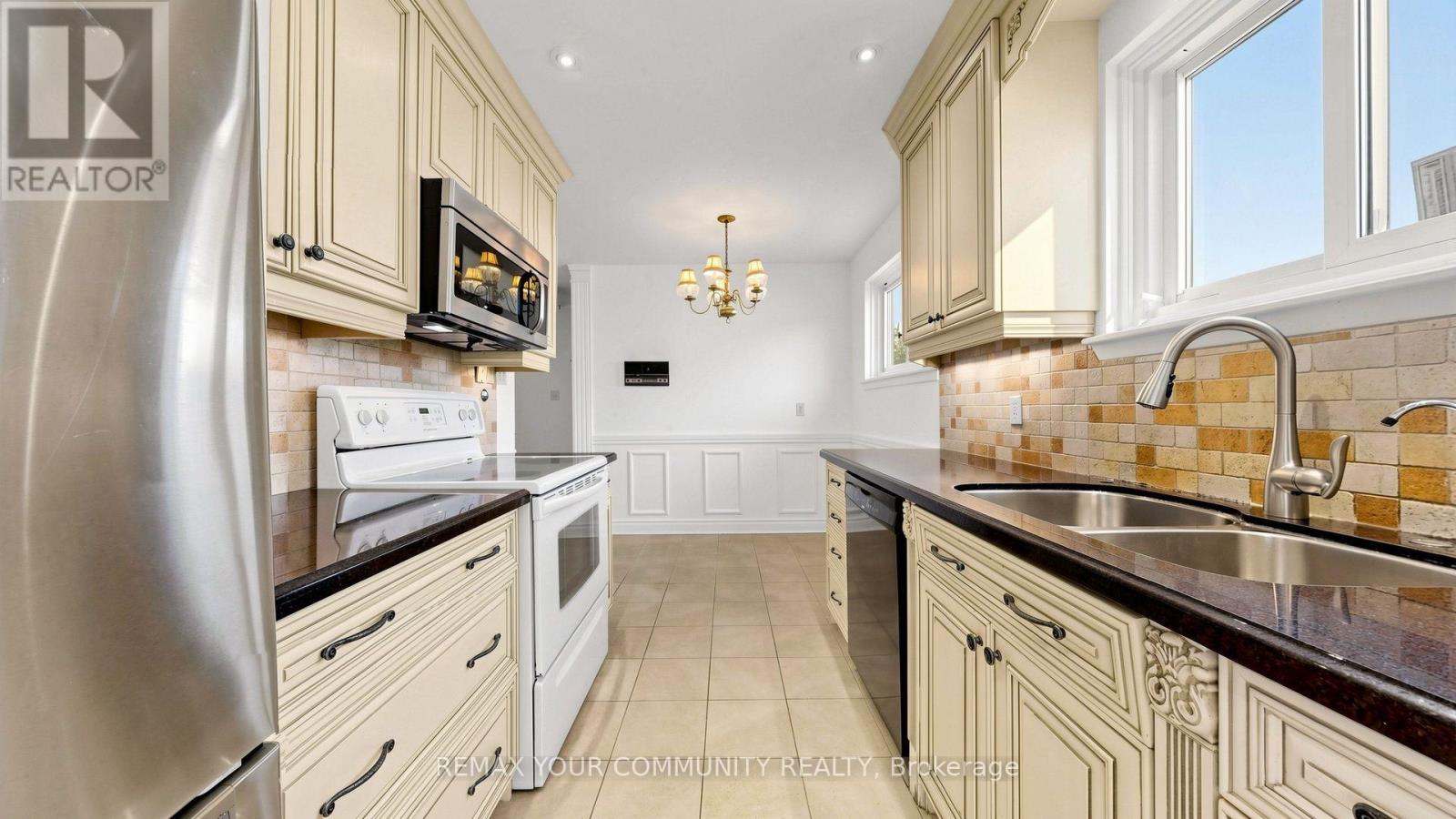 59 Robert Hicks Drive, Toronto, ON photo 12