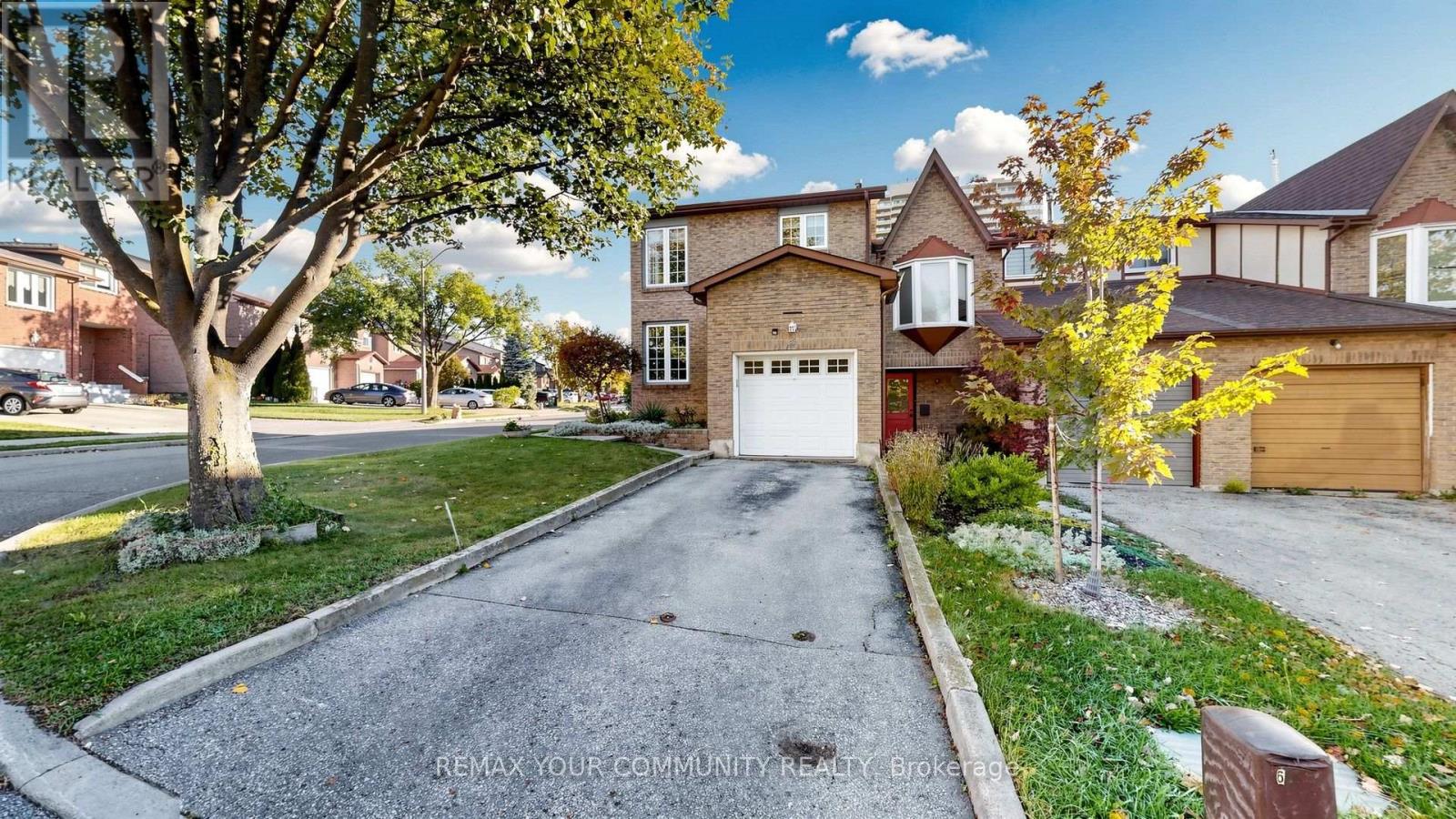 59 Robert Hicks Drive, Toronto, ON photo 2