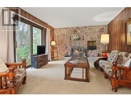 Family room - 13 East Road, Lake Of Bays, ON P0B1A0 Photo 9