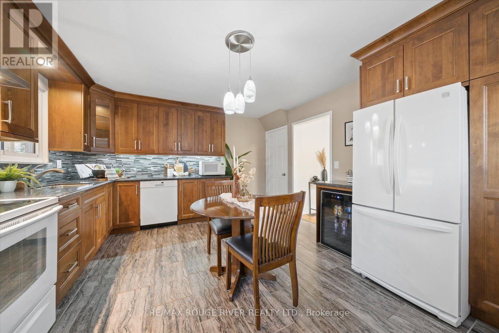 297 Durham Court, Oshawa, ON photo 15