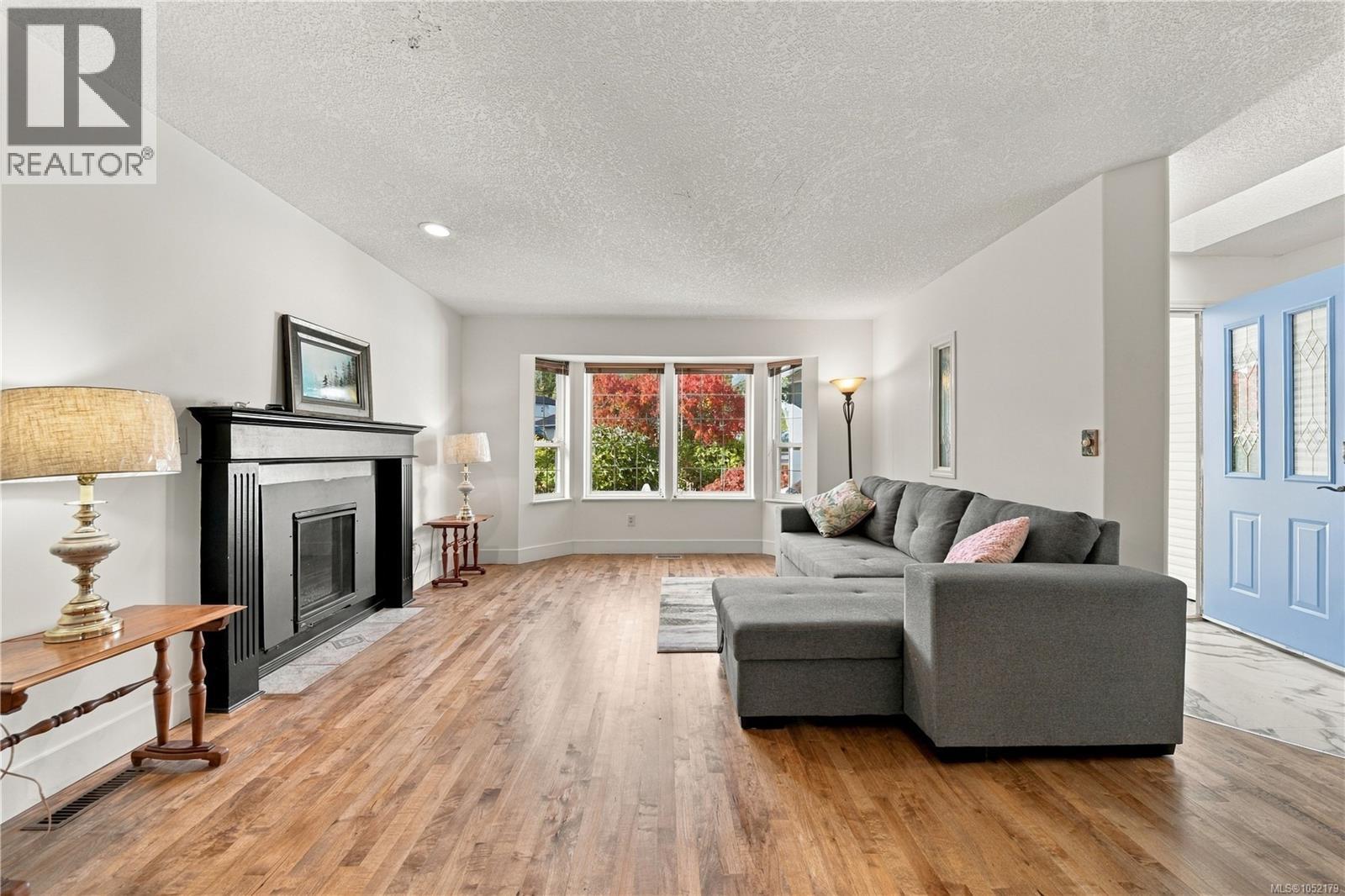832 Parkside Way - 8