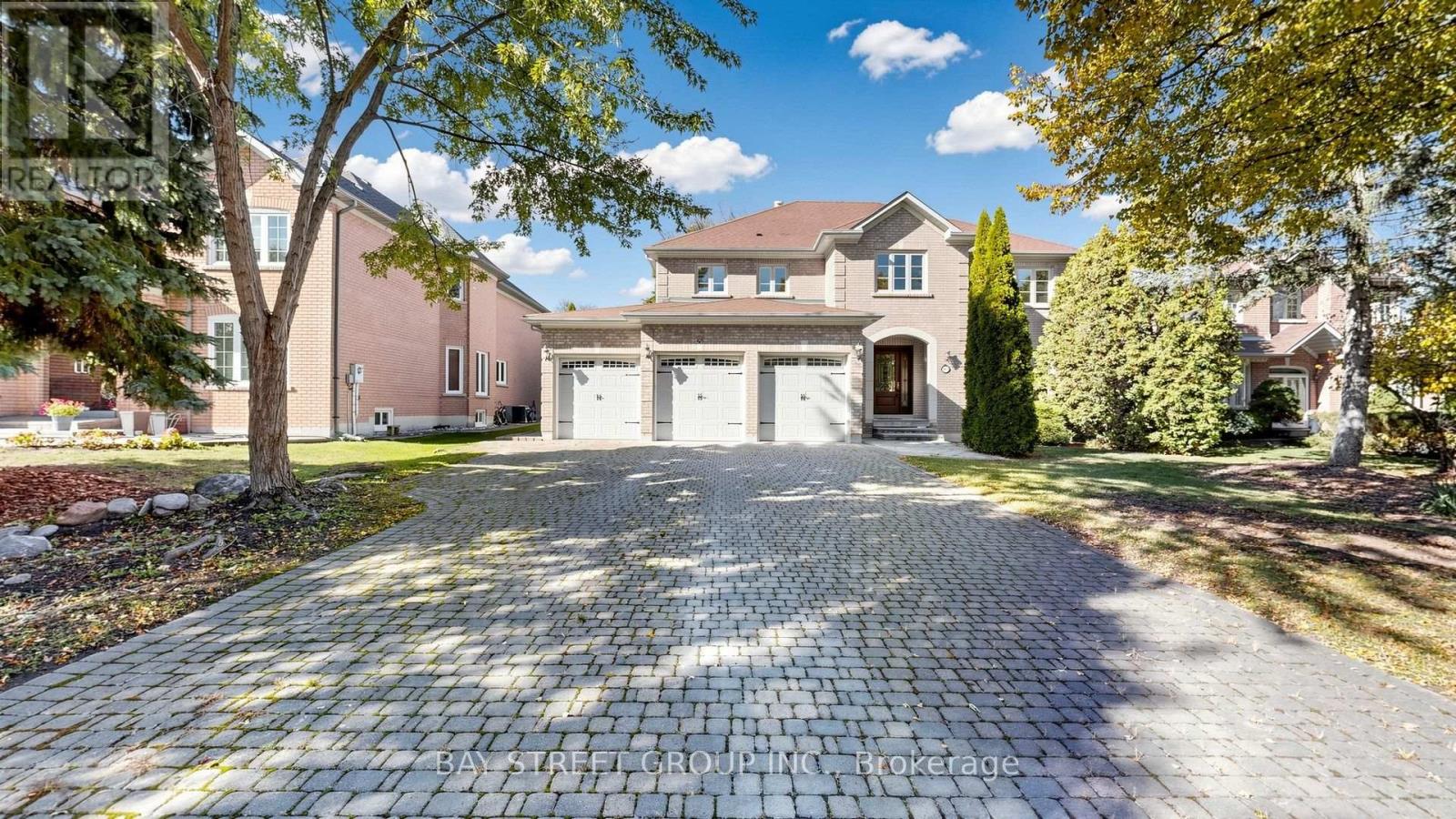50 Lytton Boulevard, Richmond Hill, ON photo 2