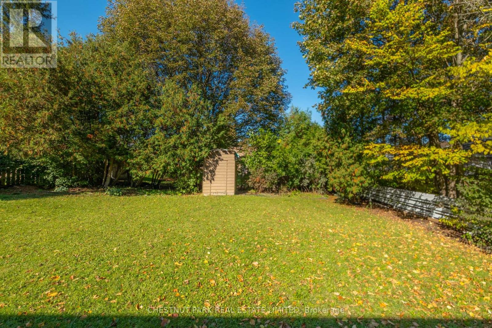 20 STRATHROY CRESCENT - 20