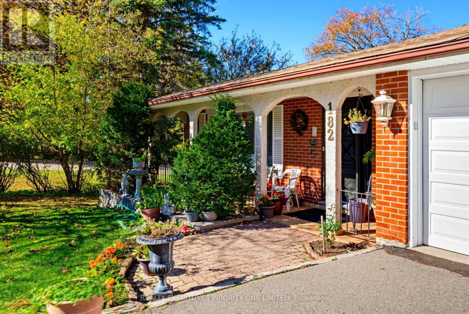 182 Dew Street, King, ON photo 2