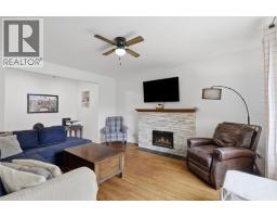 Kitchen - 812 Columbia Street, Kamloops, BC V2C2V6 Photo 7