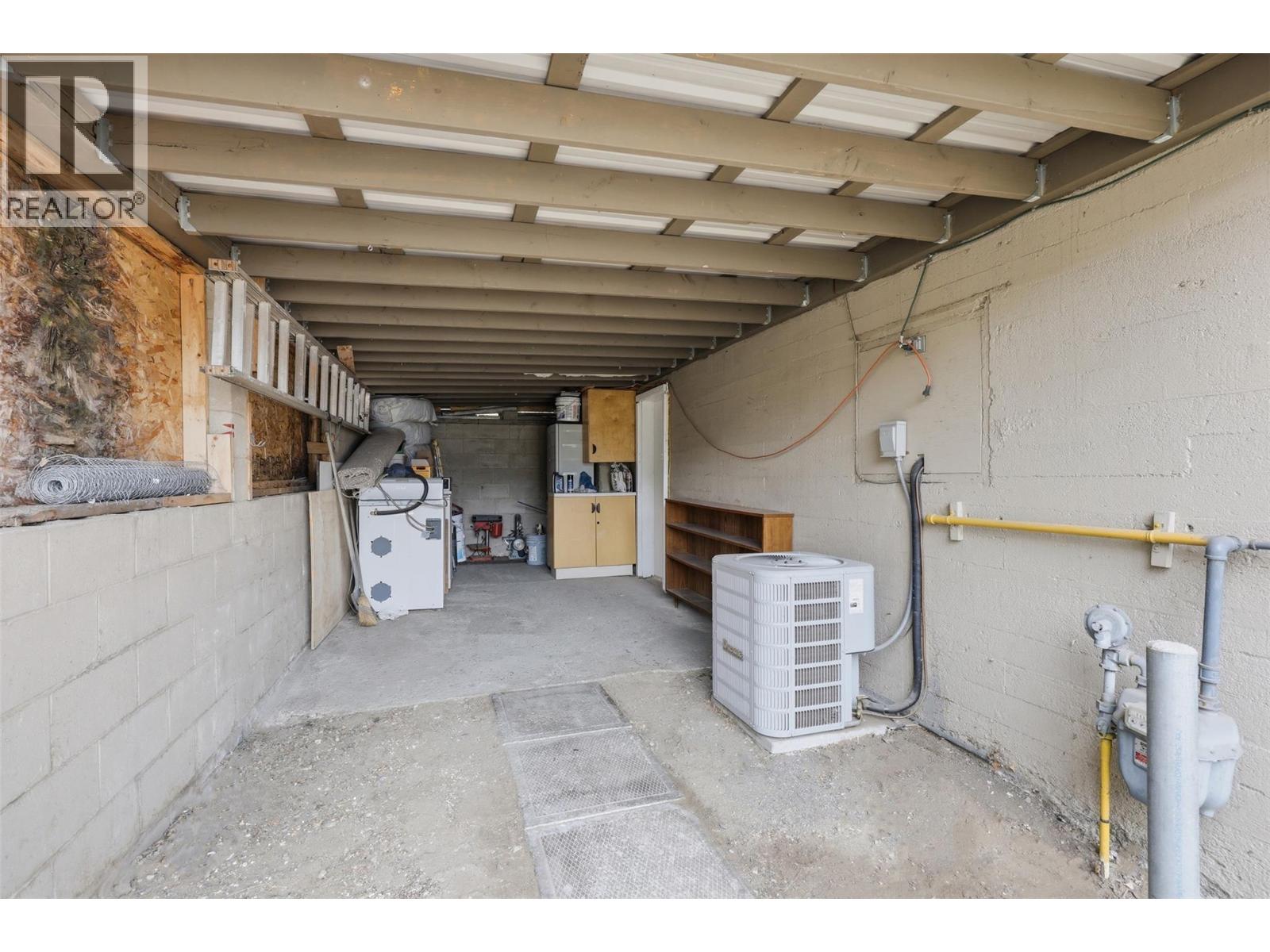 812 Columbia Street, Kamloops - Image 1