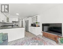 Living room - 78 Osler Street, Toronto, ON M6P4A2 Photo 9