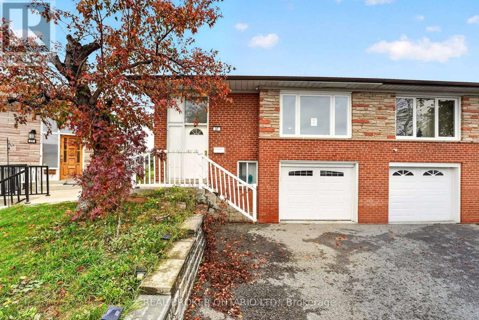 27 VANGE CRESCENT, Toronto (Mount Olive-Silverstone-Jamestown)