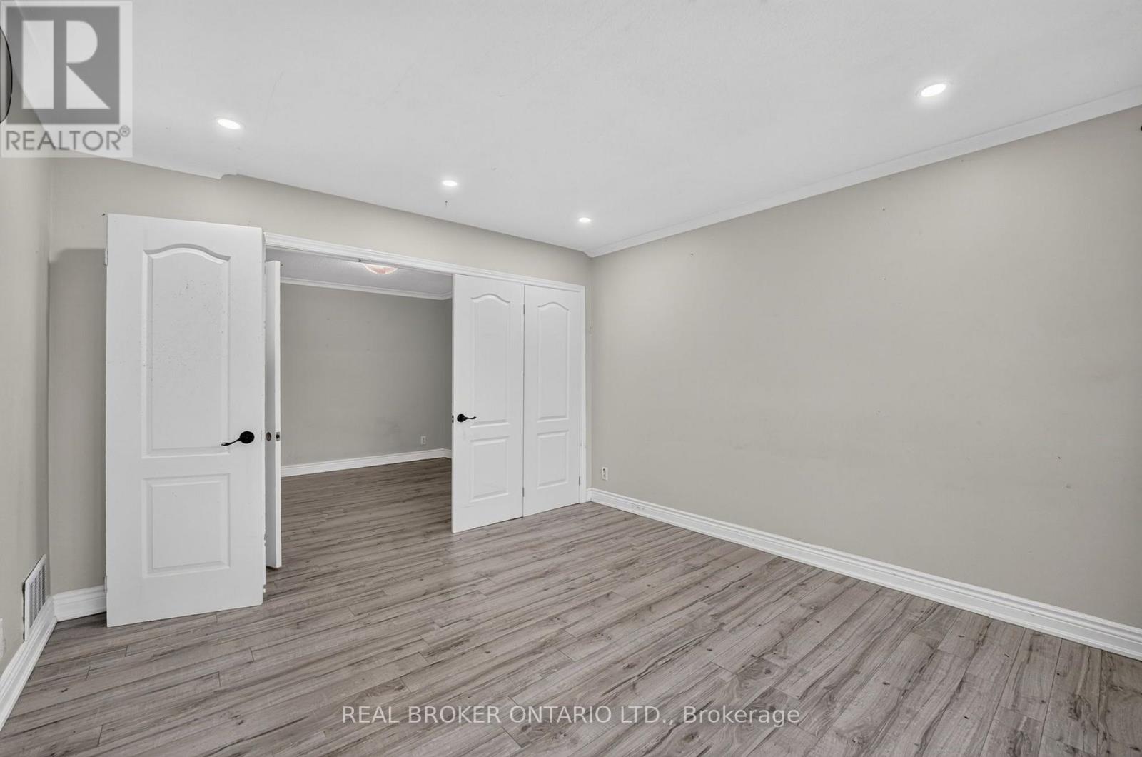 27 VANGE CRESCENT, Toronto (Mount Olive-Silverstone-Jamestown) — photo 11