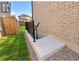 17 Monarch Street, Welland, ON L3C0E6 Photo 39