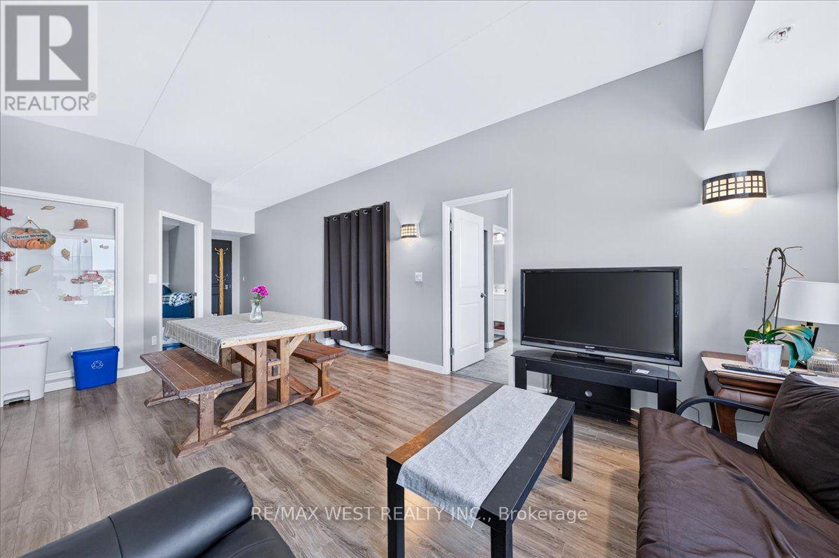 #603 1291 GORDON STREET - 17