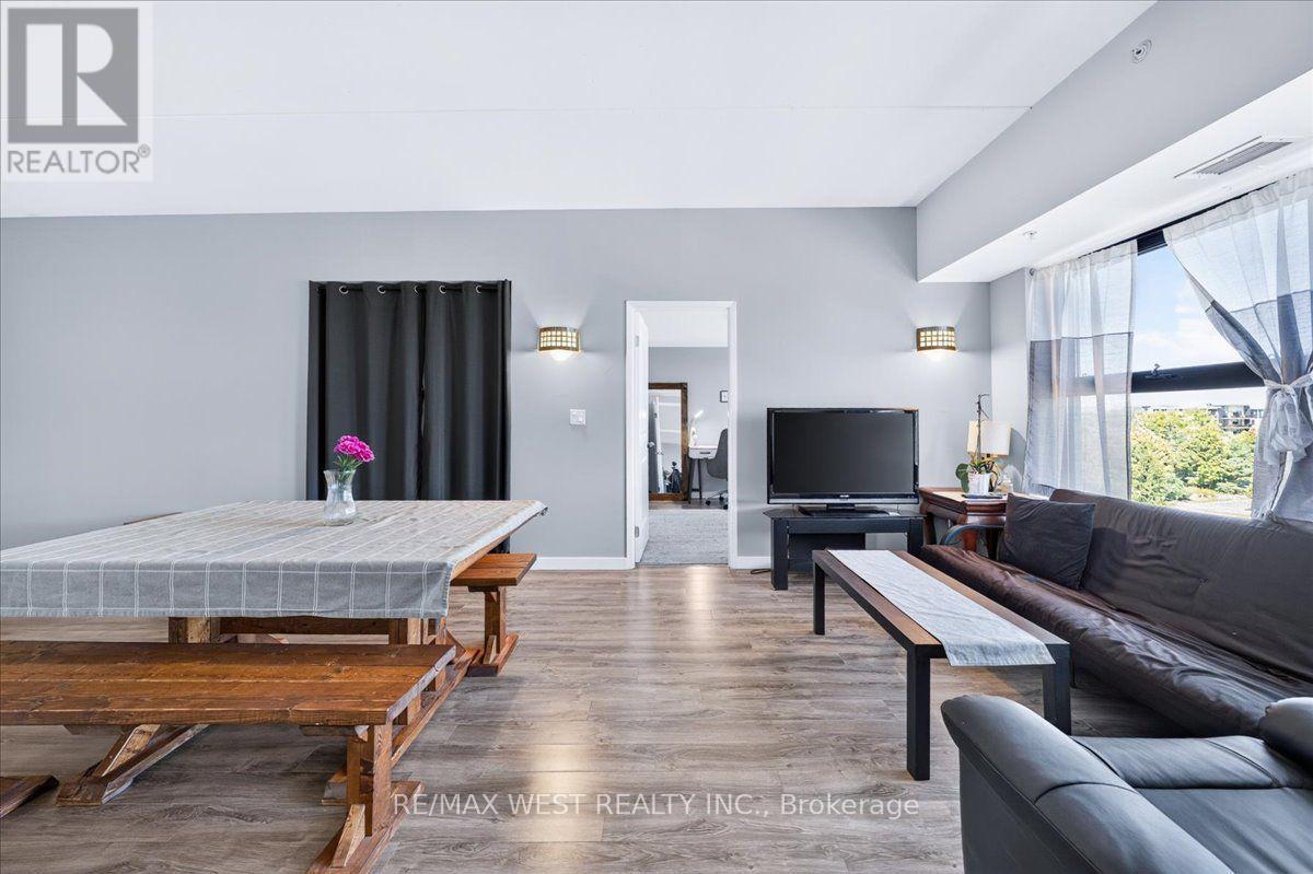 #603 1291 GORDON STREET - 33