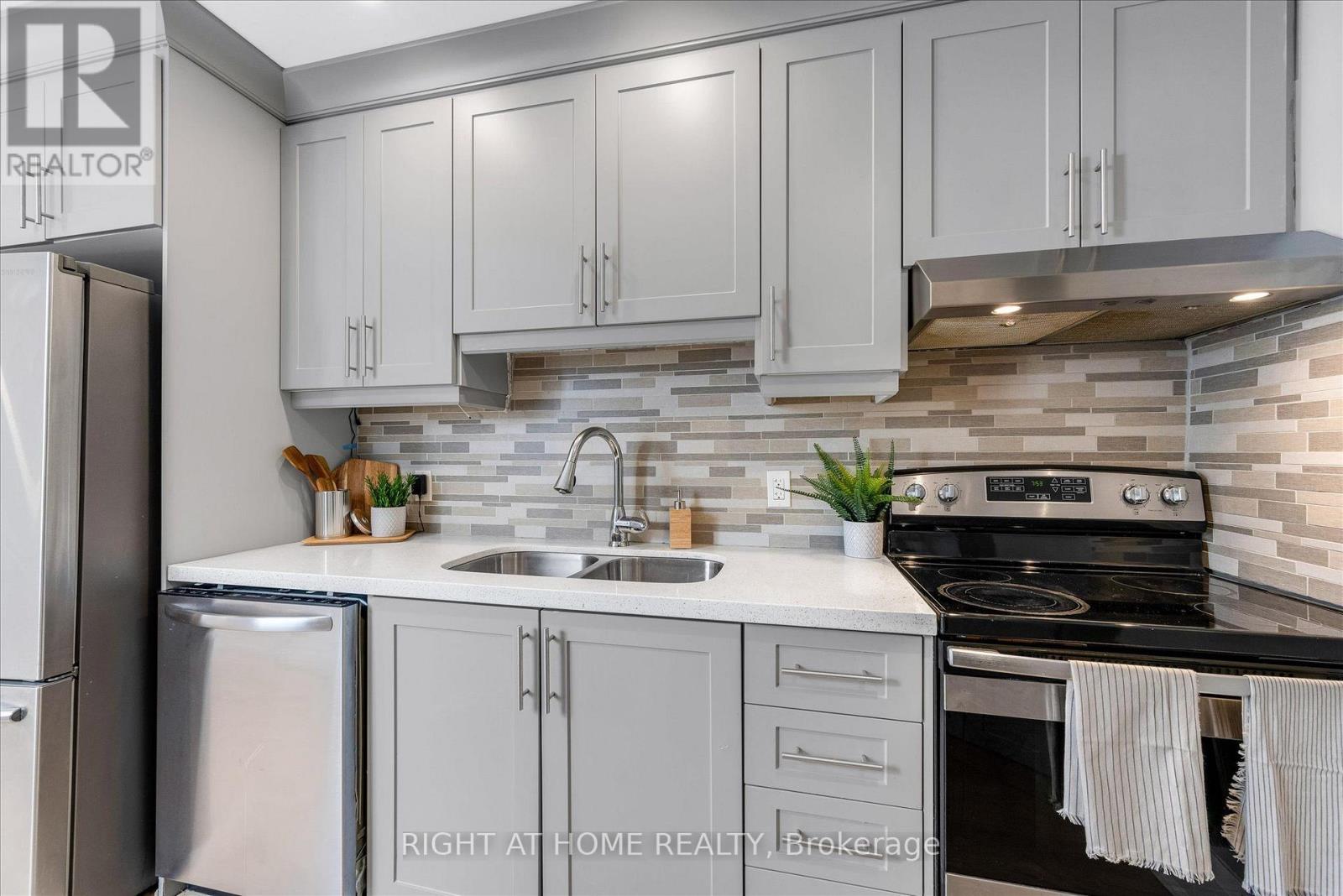 6310 SKINNER STREET, Niagara Falls (Arad/Fallsview) — photo 10