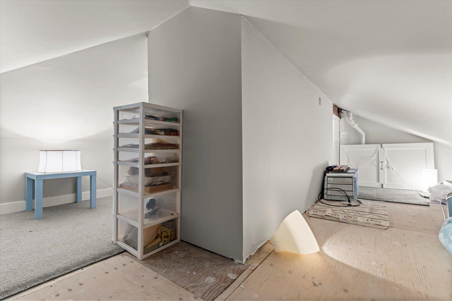 Photo of 34858 CLAYBURN ROAD 27