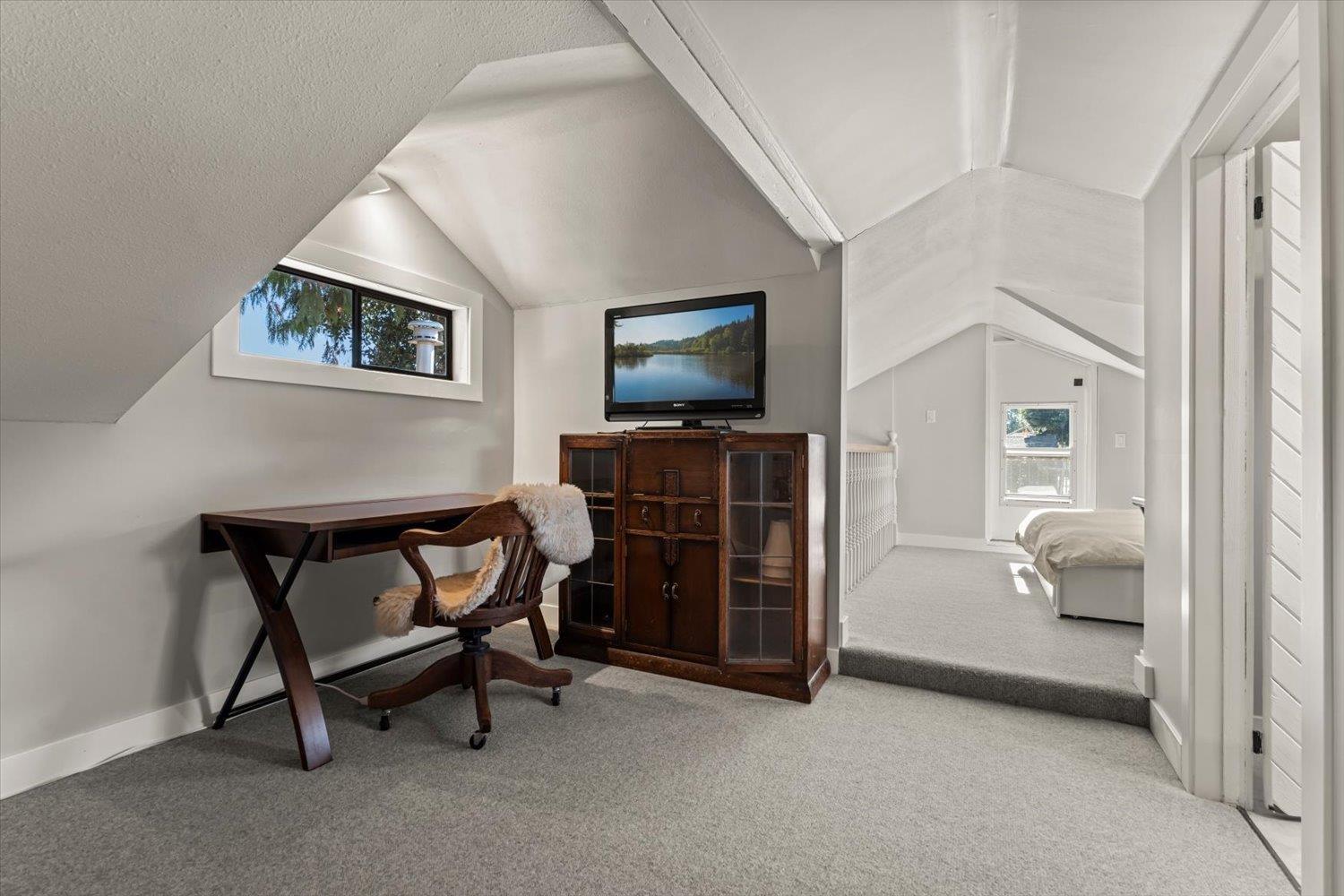 Photo of 34858 CLAYBURN ROAD 23