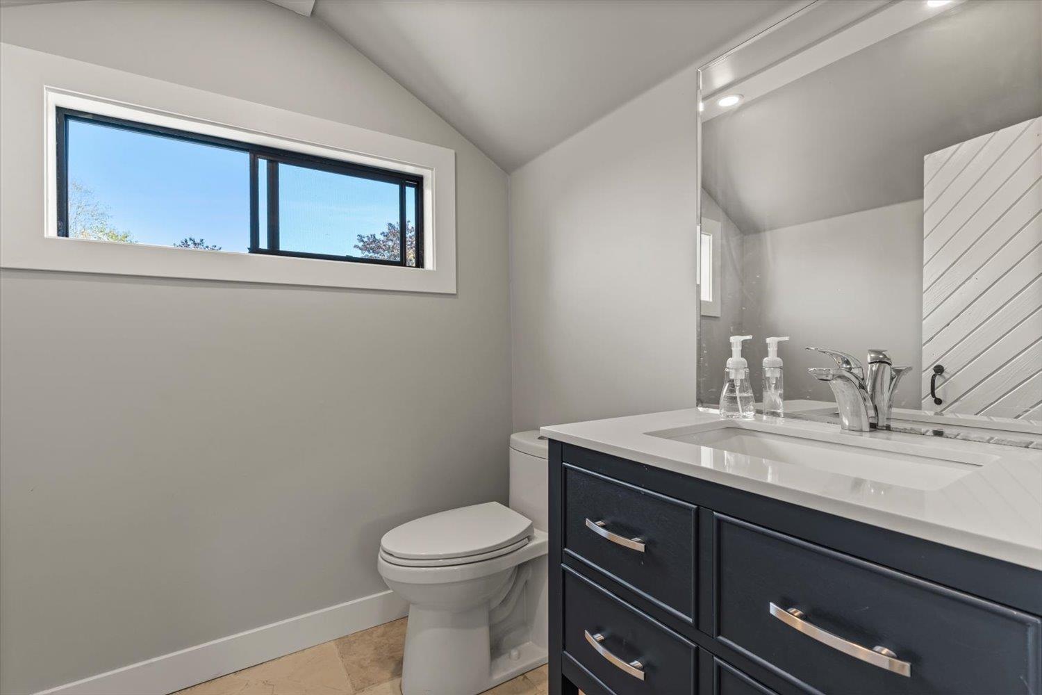 Photo of 34858 CLAYBURN ROAD 25