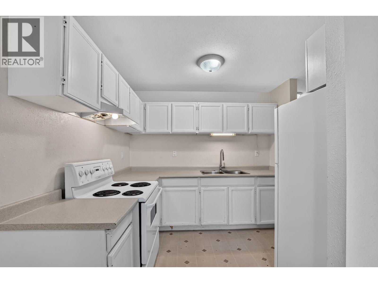 #301 3777 MASSEY DRIVE - 17