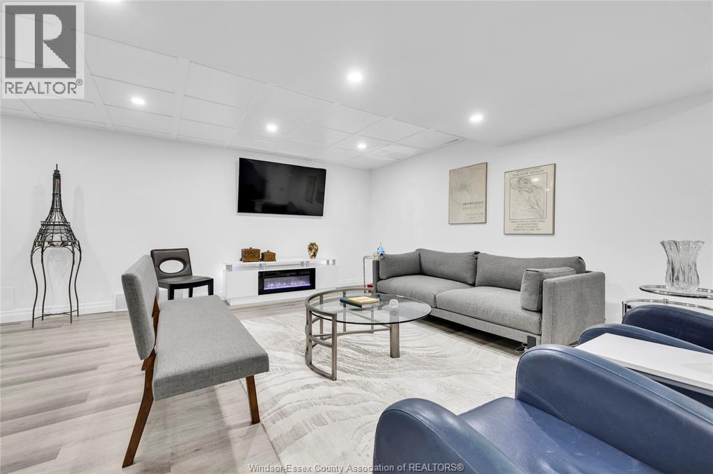 494 MARTINIQUE AVENUE - 28