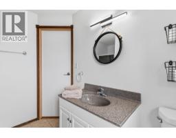1108 Menu Road, West Kelowna, BC V1Z2J5 Photo 47