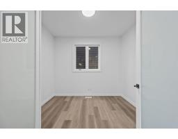 5pc Bathroom - 93 Creekstone Hill Sw, Calgary, AB T2X5G3 Photo 8