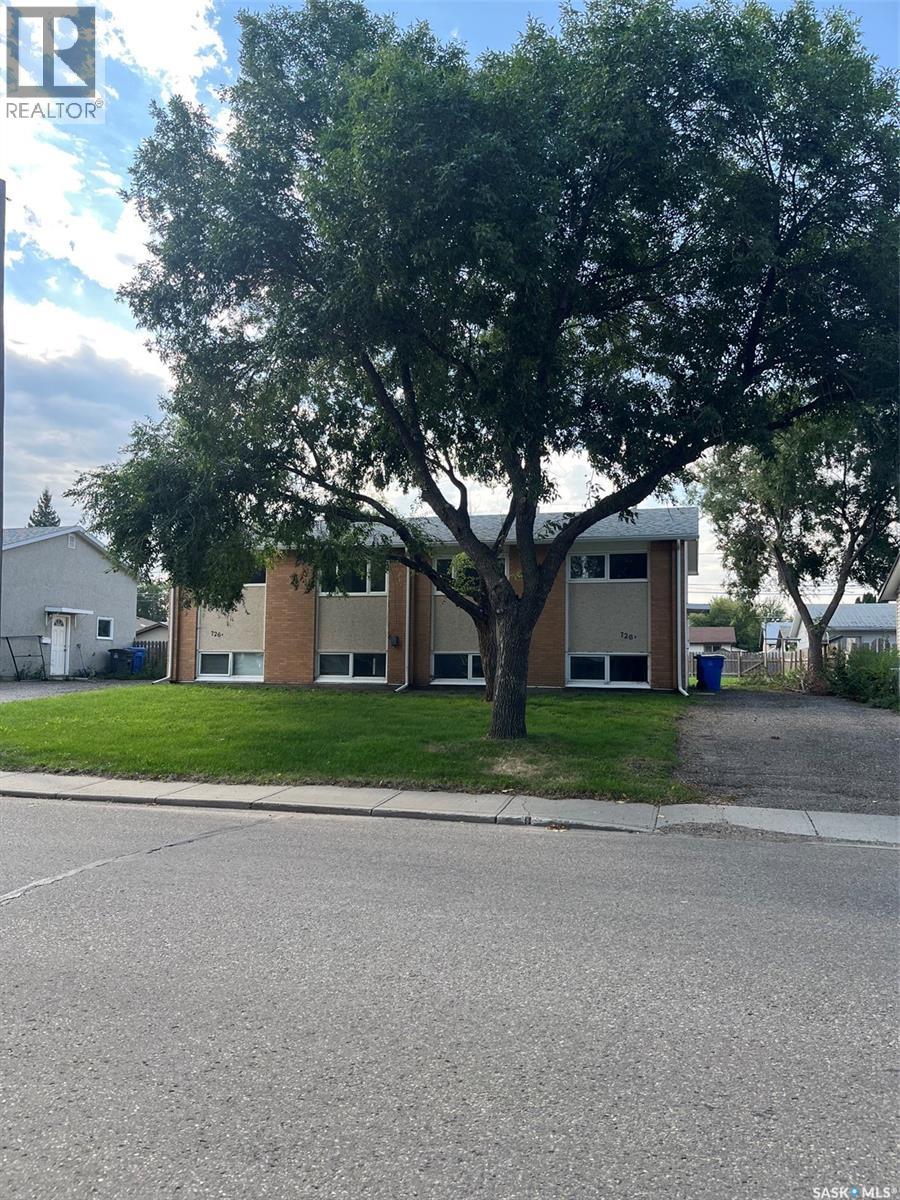 718-726 Albert STREET, Estevan — photo 2