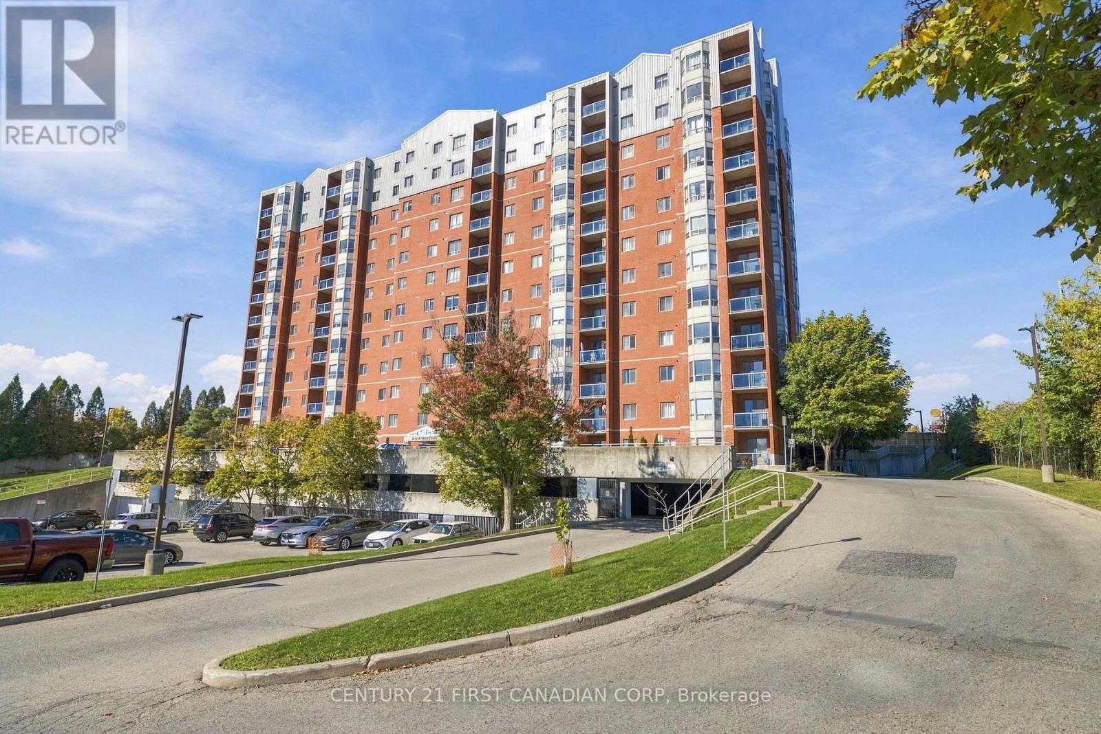 1005 - 30 CHAPMAN COURT, London North (North I)