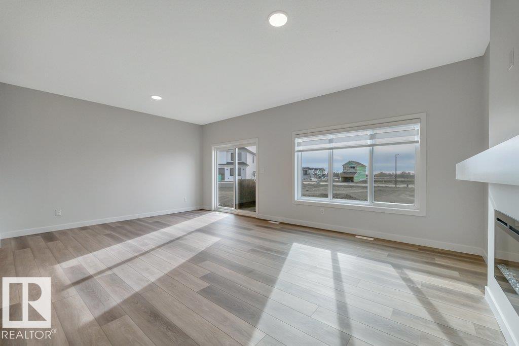 18643 19 AV NW, Edmonton — photo 11