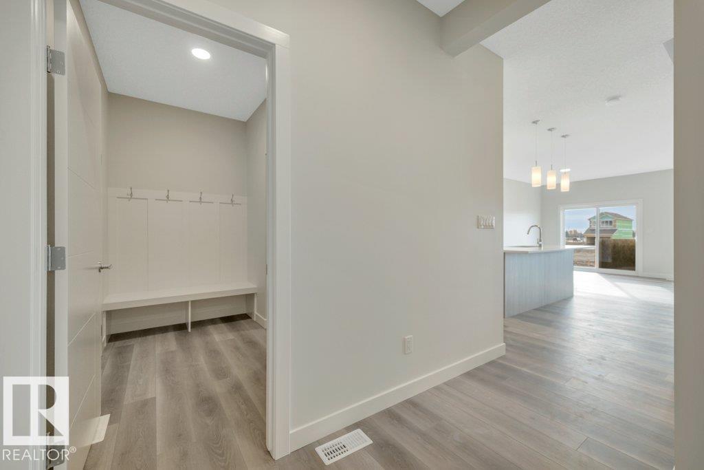 18643 19 AV NW, Edmonton — photo 26