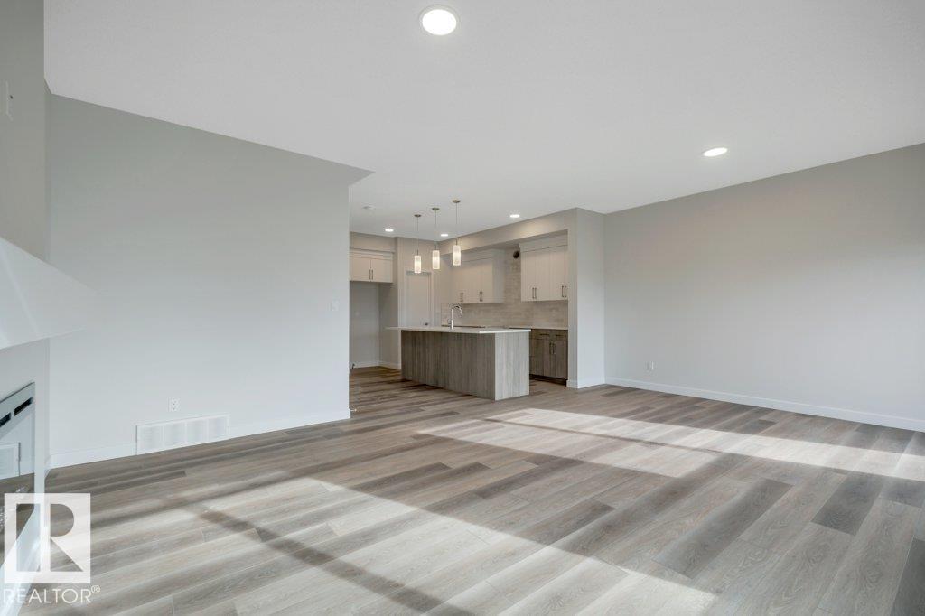18643 19 AV NW, Edmonton — photo 12