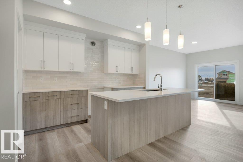 18643 19 AV NW, Edmonton — photo 23