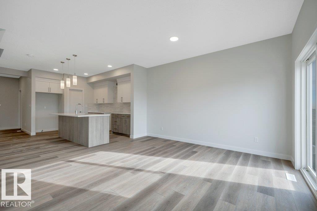 18643 19 AV NW, Edmonton — photo 13