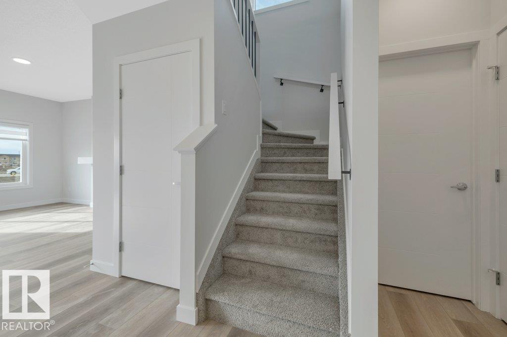 18643 19 AV NW, Edmonton — photo 32