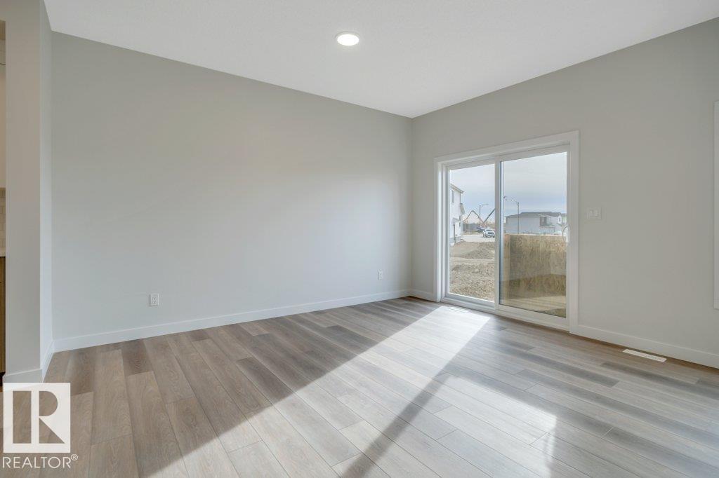 18643 19 AV NW, Edmonton — photo 15