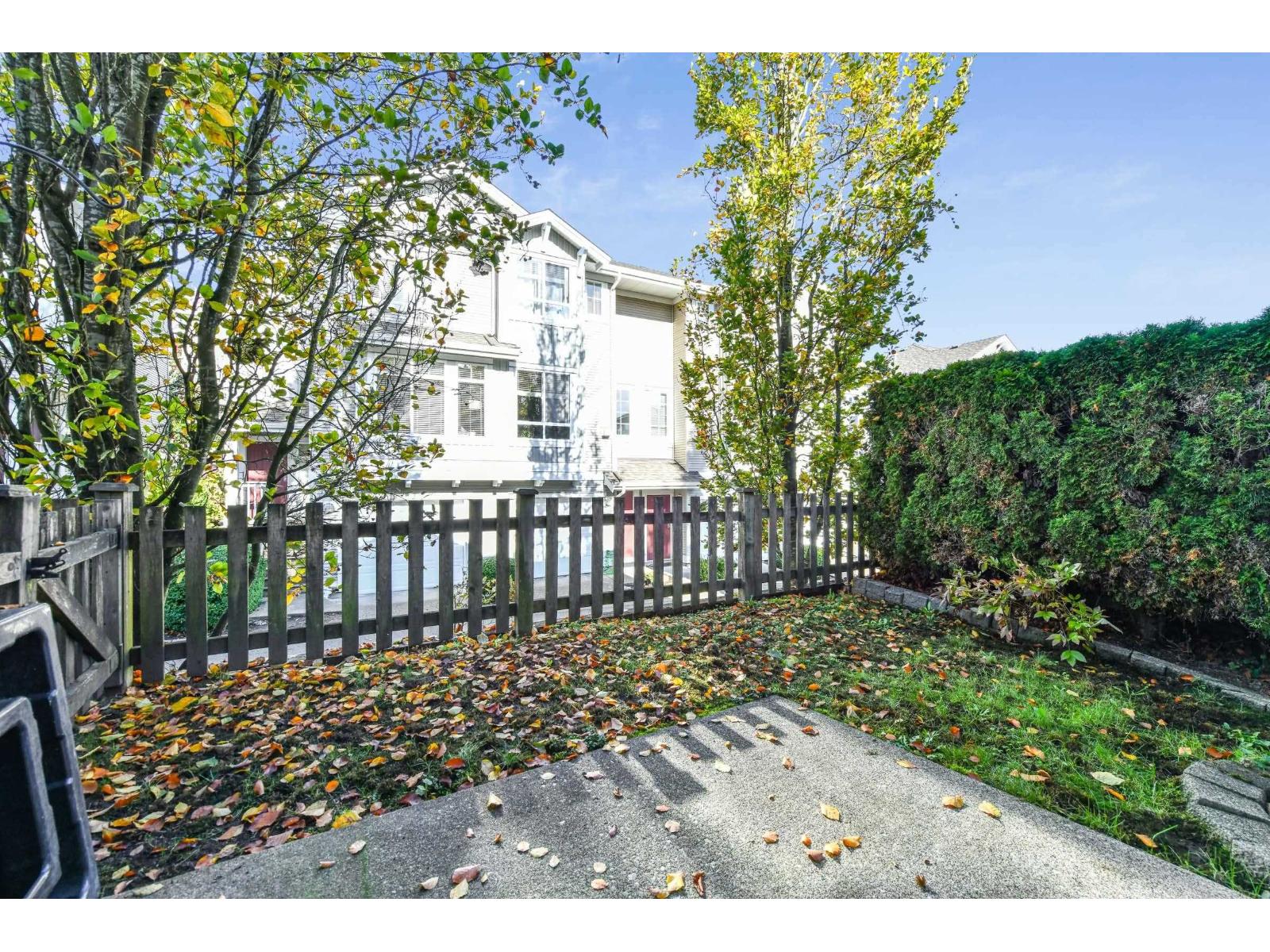 Photo of 21 15068 58 AVENUE 12
