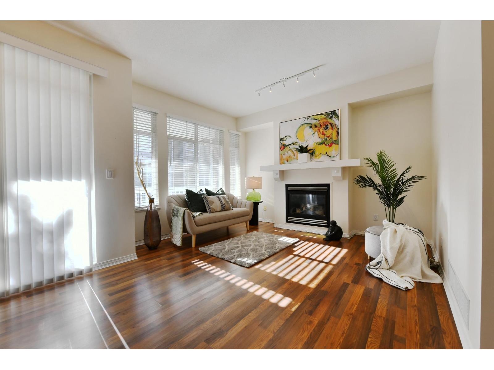 Photo of 21 15068 58 AVENUE 4