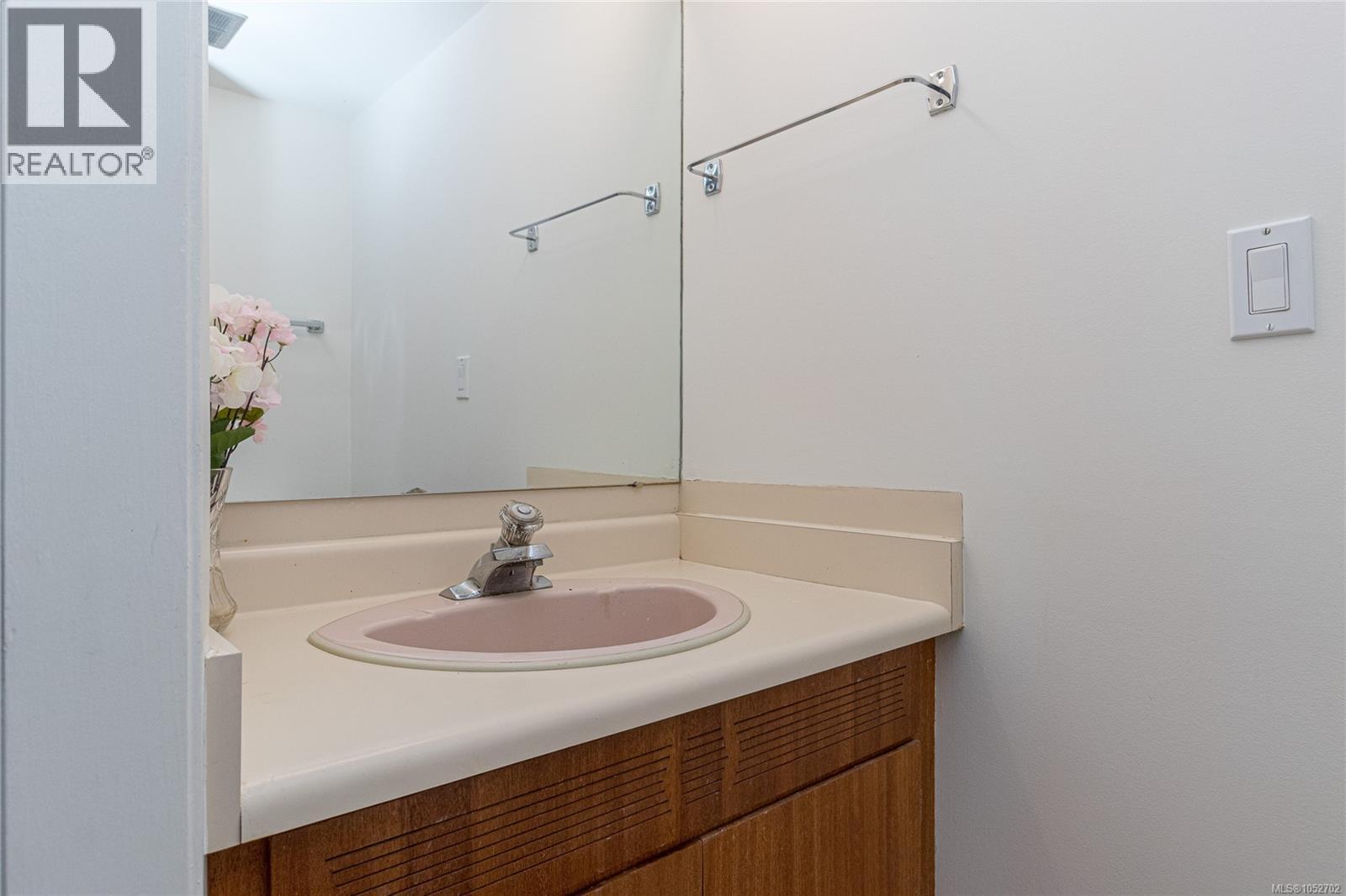 1823 Jade Place, Saanich