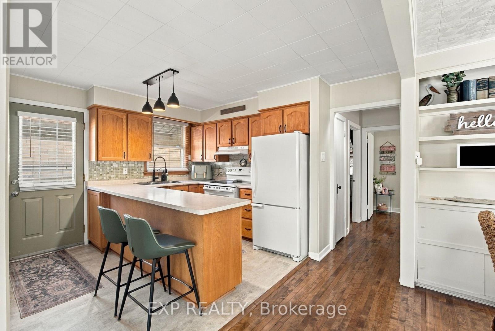 187 BERTIE STREET - 14