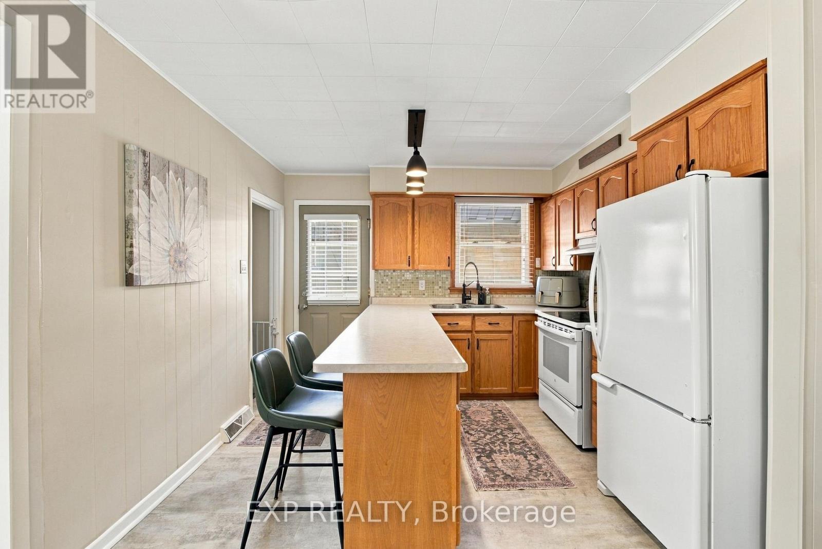 187 BERTIE STREET - 15