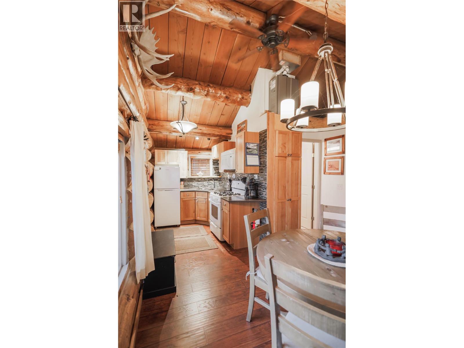  Cabin 10 Hatheume Lake Lodge Other, Peachland