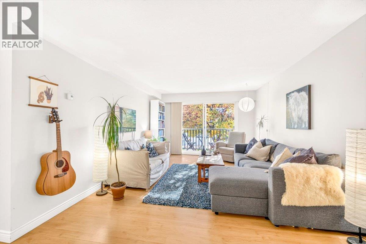 #204 30 RIDGEMONT Avenue - 26