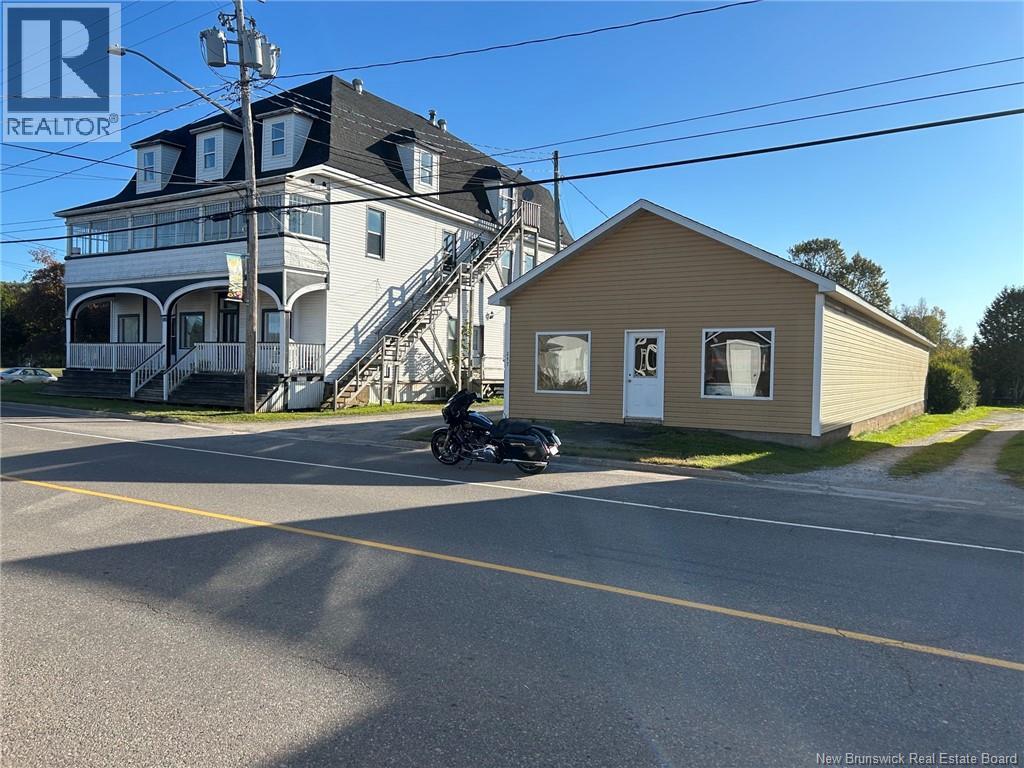 213 Route 124 photo 2
