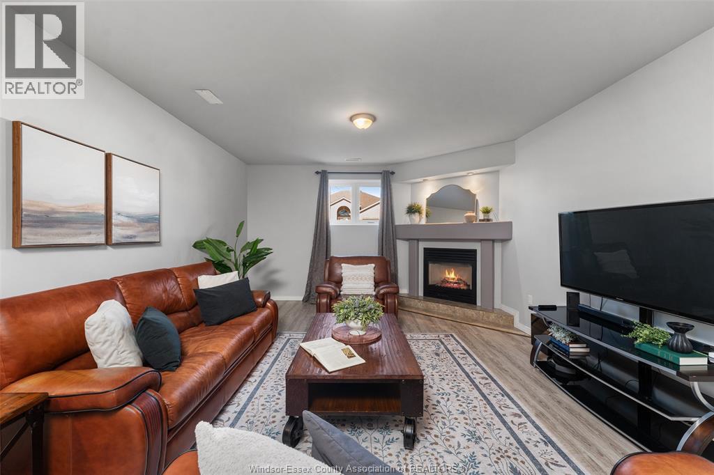 6410 JAMIE COURT - 24