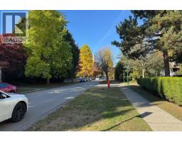 402 6020 Yew Street, Vancouver, BC V6M3Y9 Photo 33